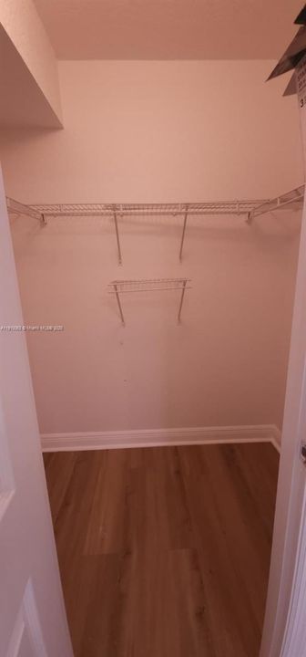 For Sale: $209,999 (2 beds, 2 baths, 990 Square Feet)