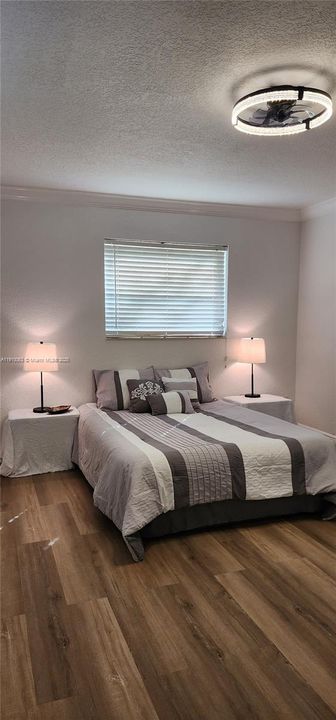 For Sale: $209,999 (2 beds, 2 baths, 990 Square Feet)