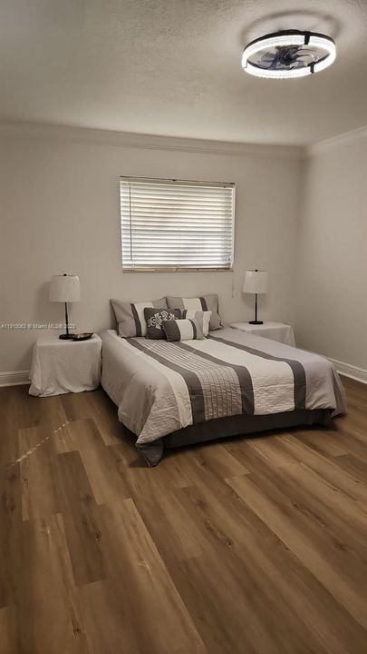 For Sale: $209,999 (2 beds, 2 baths, 990 Square Feet)