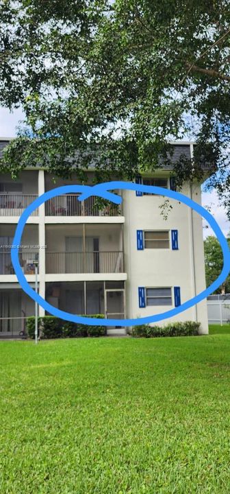 For Sale: $209,999 (2 beds, 2 baths, 990 Square Feet)