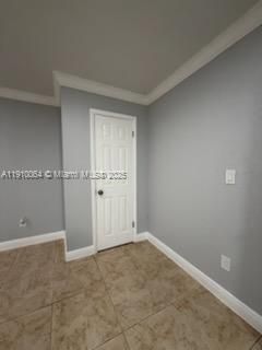 For Sale: $285,000 (3 beds, 1 baths, 975 Square Feet)