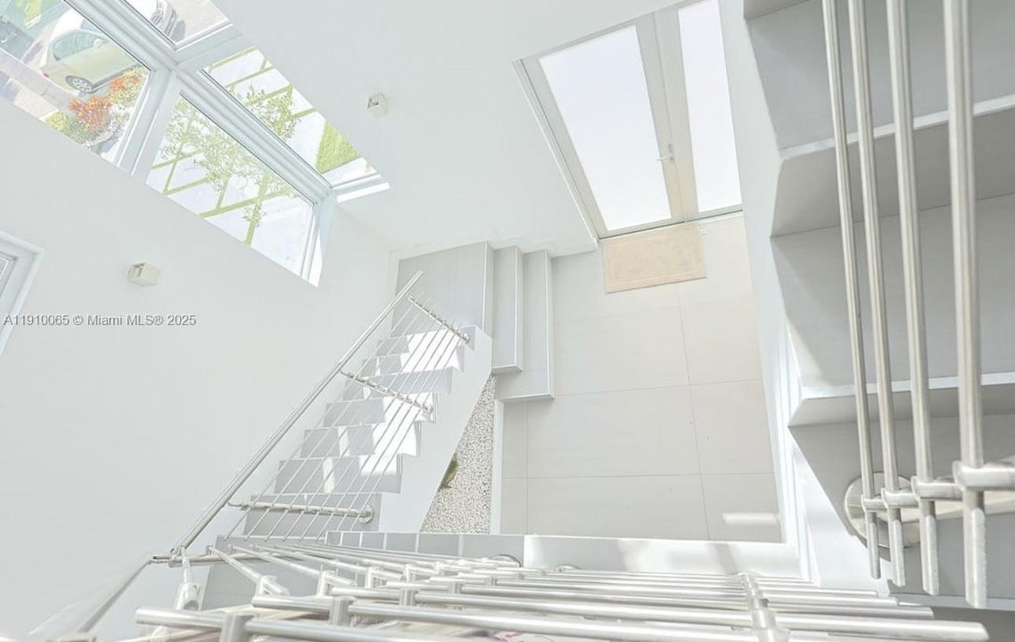 For Sale: $1,525,000 (5 beds, 5 baths, 3898 Square Feet)