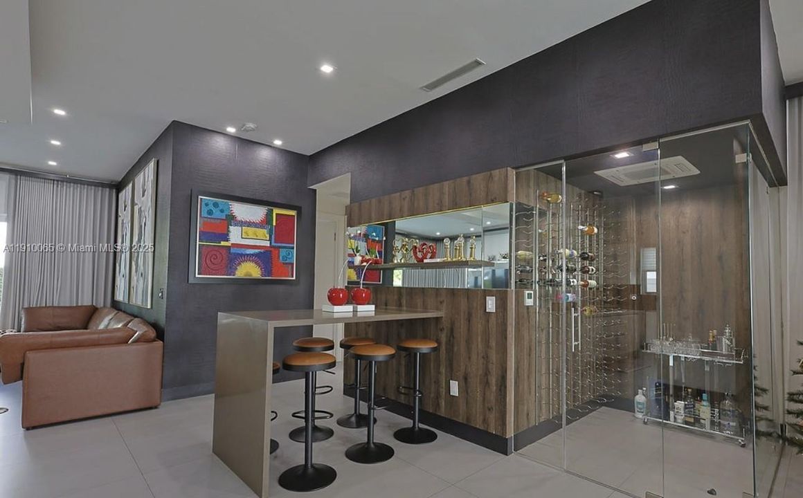 For Sale: $1,525,000 (5 beds, 5 baths, 3898 Square Feet)