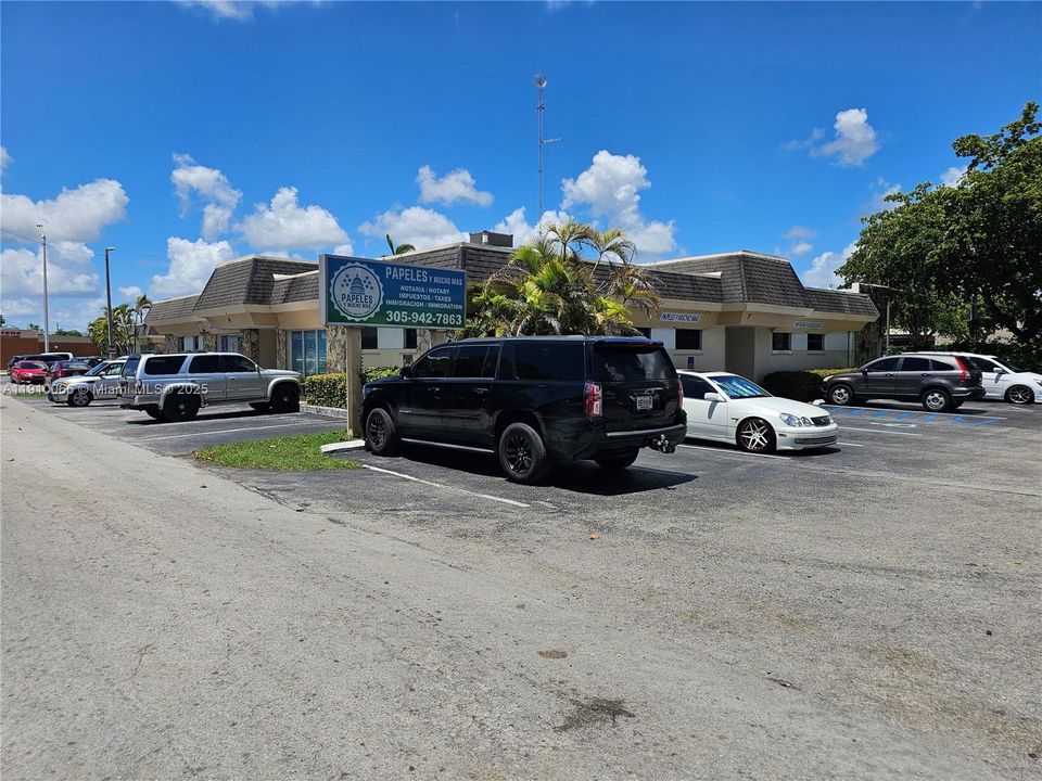 出租: $1,000 (0 贝兹, 0 浴室, 0 平方英尺)