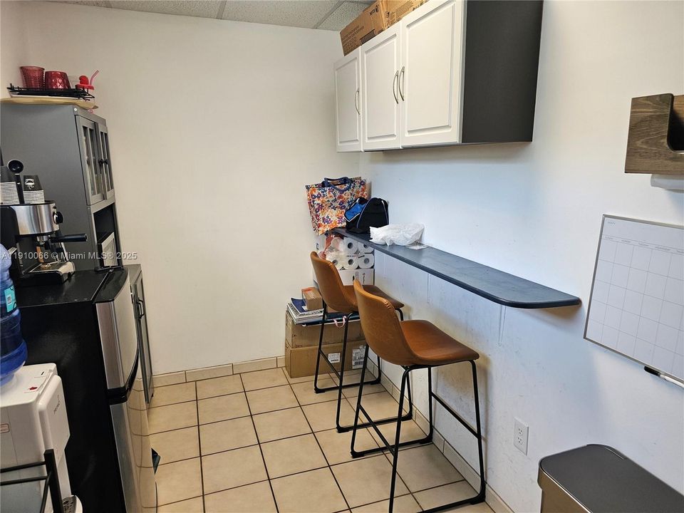 出租: $1,000 (0 贝兹, 0 浴室, 0 平方英尺)