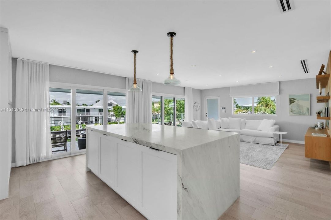 For Sale: $2,999,000 (3 beds, 3 baths, 1856 Square Feet)