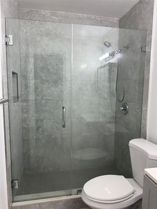 Activo con contrato: $1,875 (2 camas, 1 baños, 0 Pies cuadrados)