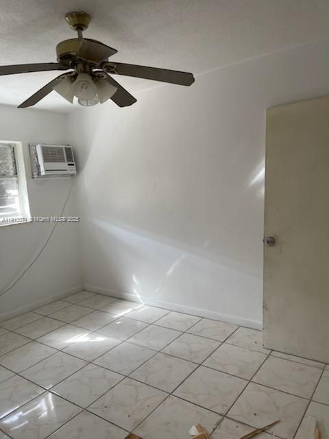 Activo con contrato: $1,875 (2 camas, 1 baños, 0 Pies cuadrados)