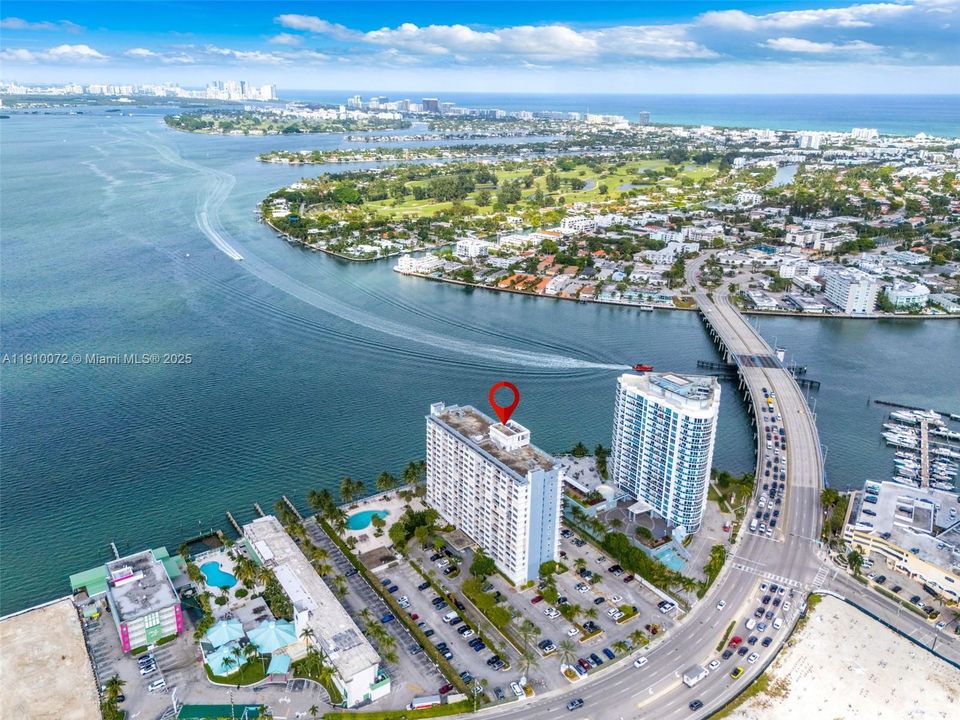 For Sale: $299,000 (1 beds, 1 baths, 1057 Square Feet)