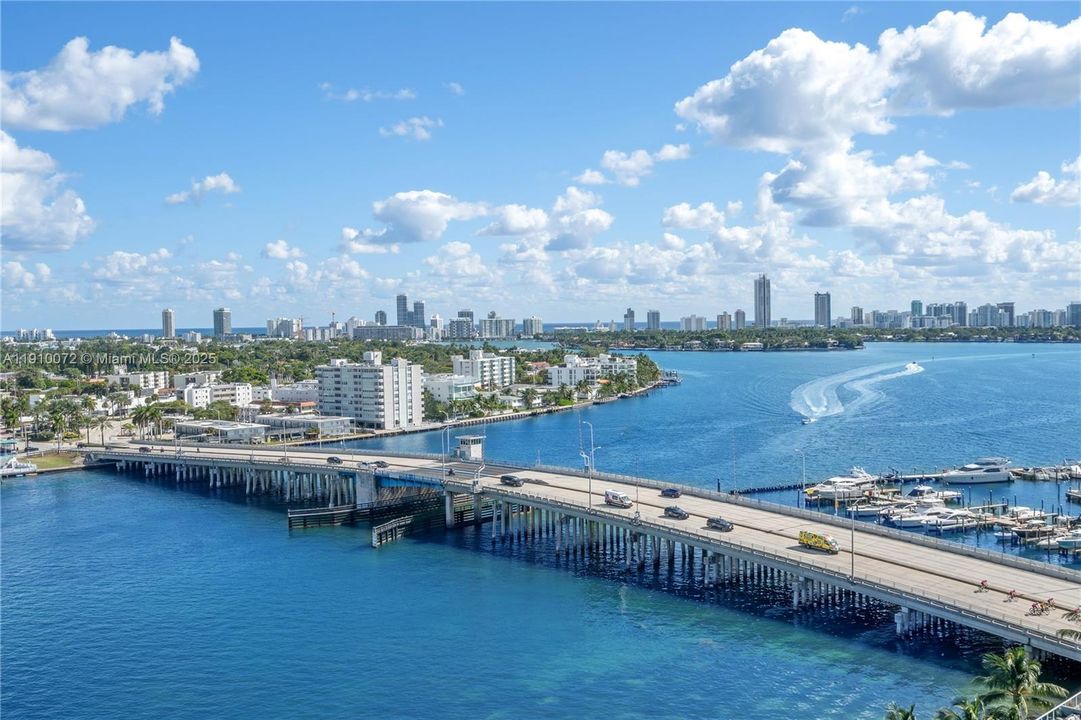 For Sale: $299,000 (1 beds, 1 baths, 1057 Square Feet)