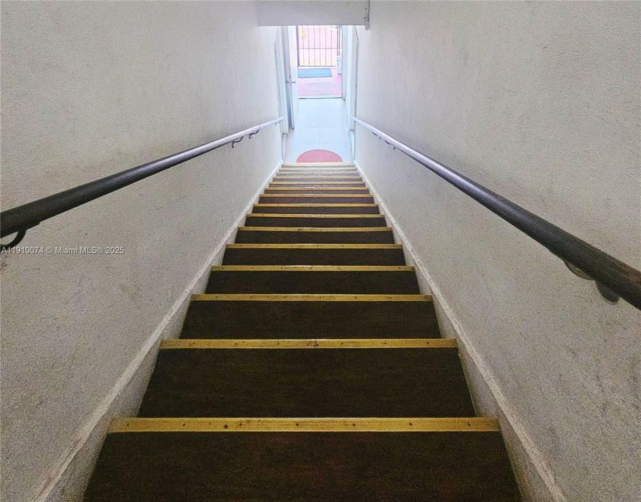 Recientemente alquilado: $1,800 (2 camas, 1 baños, 775 Pies cuadrados)