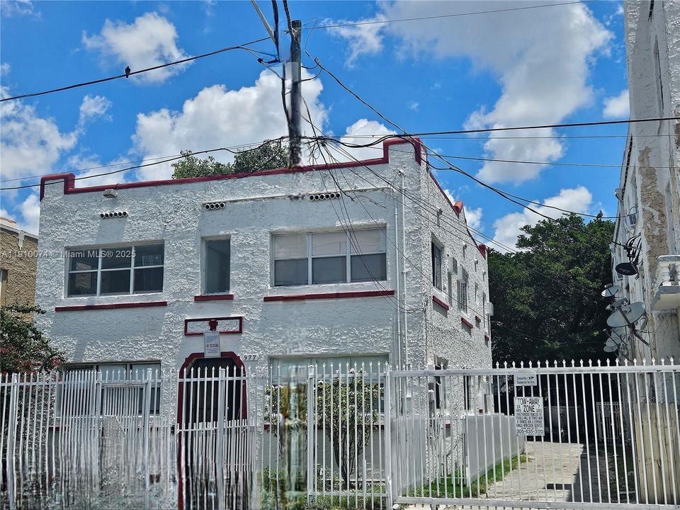 Recientemente alquilado: $1,800 (2 camas, 1 baños, 775 Pies cuadrados)