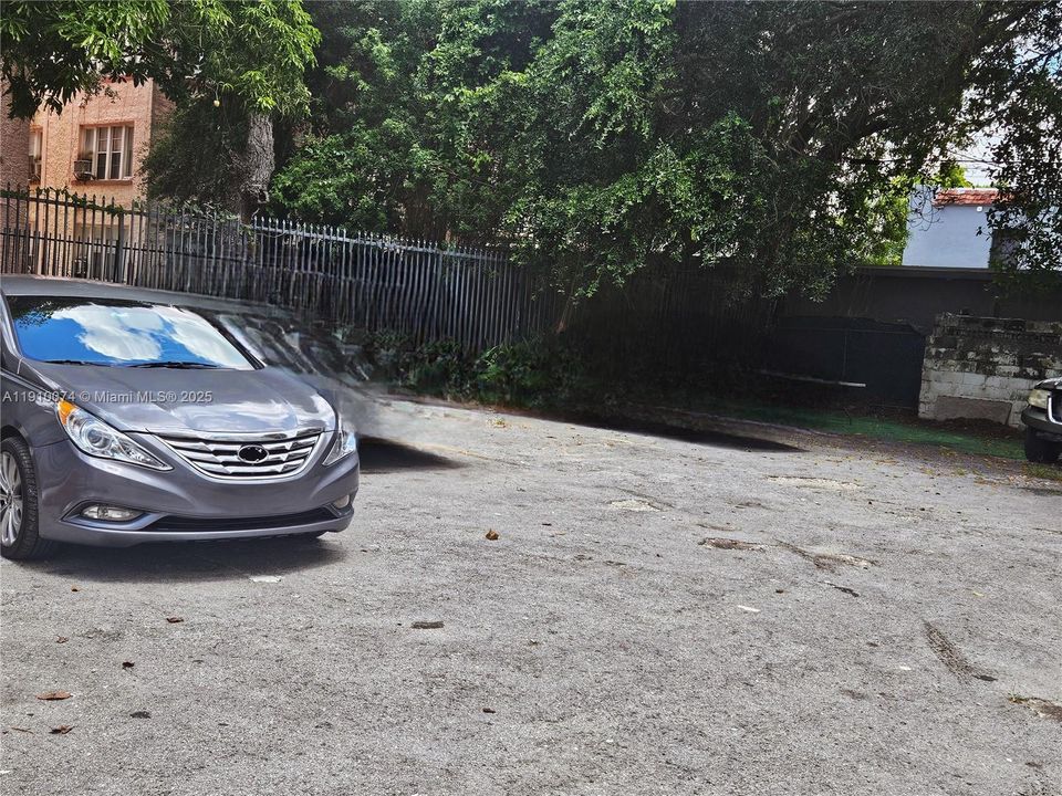 Recientemente alquilado: $1,800 (2 camas, 1 baños, 775 Pies cuadrados)