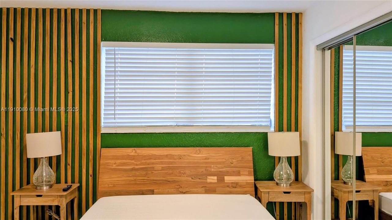 合同活跃: $1,900 (1 贝兹, 1 浴室, 547 平方英尺)