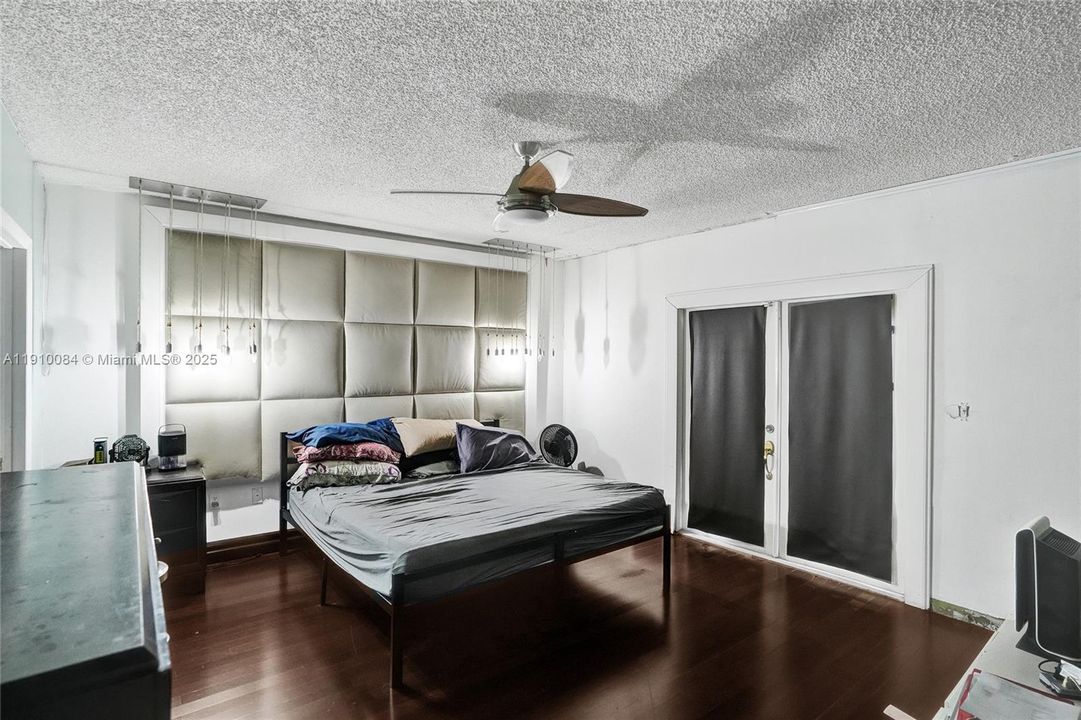 На продажу: $650,000 (4 спален, 3 ванн, 2000 Квадратных фут)