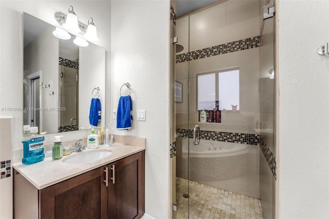 For Sale: $925,000 (4 beds, 3 baths, 2420 Square Feet)