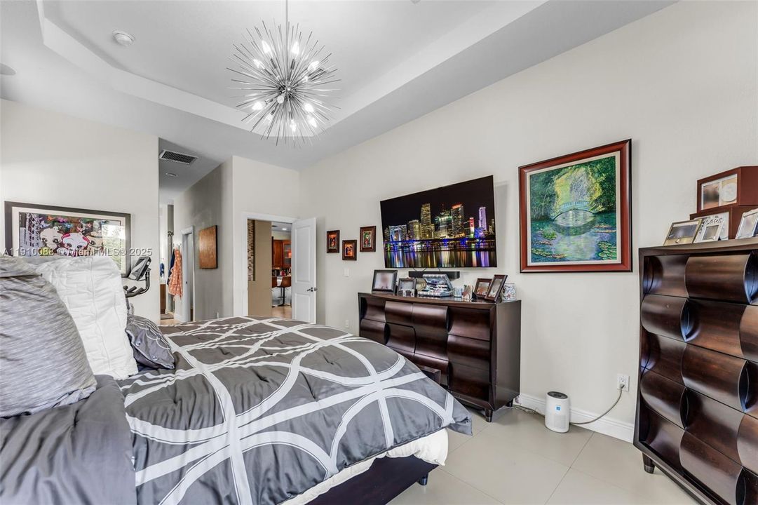 For Sale: $925,000 (4 beds, 3 baths, 2420 Square Feet)