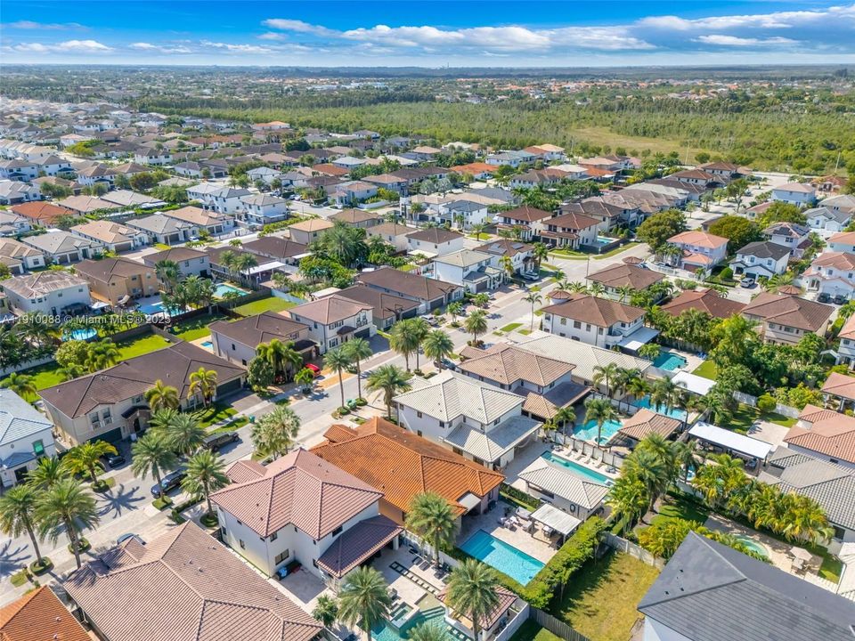 For Sale: $925,000 (4 beds, 3 baths, 2420 Square Feet)