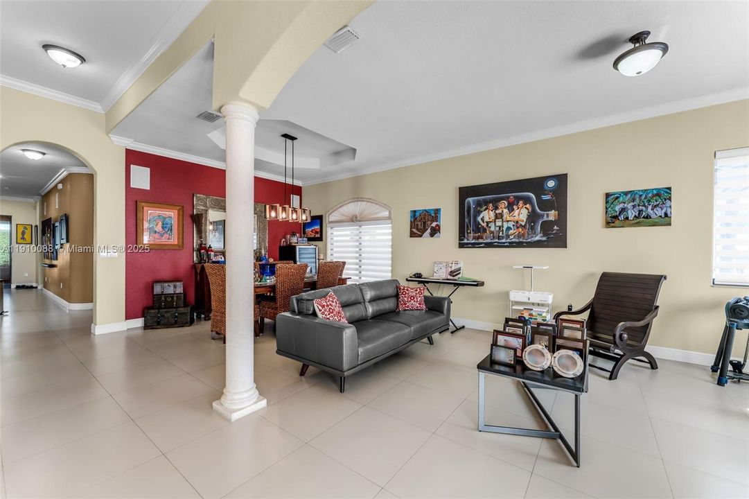 For Sale: $925,000 (4 beds, 3 baths, 2420 Square Feet)