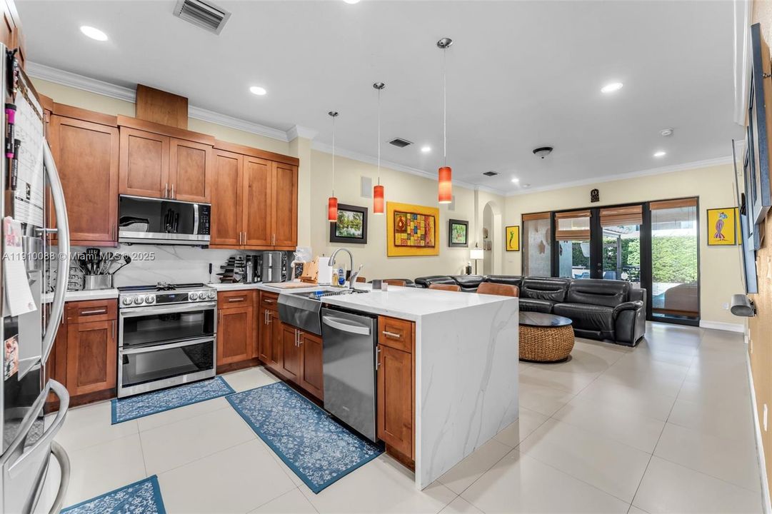 For Sale: $925,000 (4 beds, 3 baths, 2420 Square Feet)