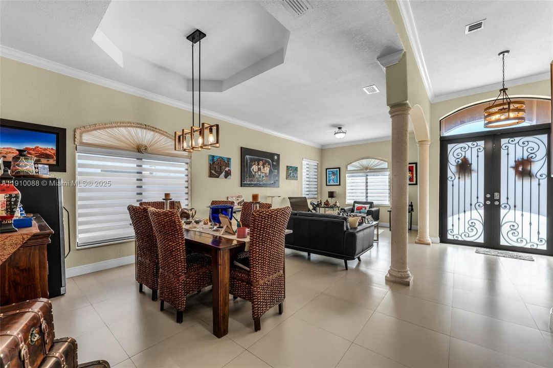 For Sale: $925,000 (4 beds, 3 baths, 2420 Square Feet)