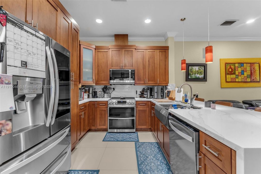 For Sale: $925,000 (4 beds, 3 baths, 2420 Square Feet)