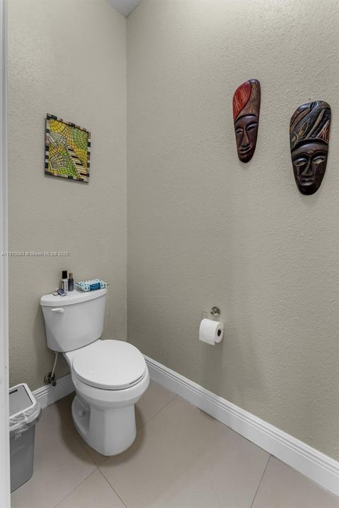 For Sale: $925,000 (4 beds, 3 baths, 2420 Square Feet)