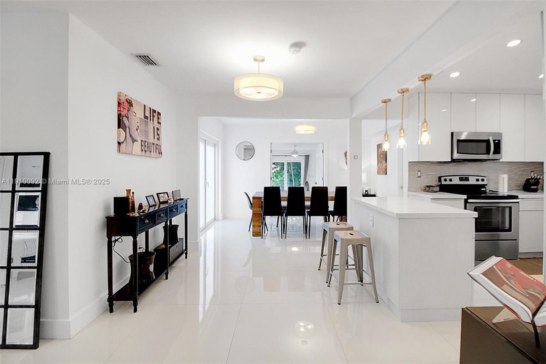 待售: $849,000 (3 贝兹, 2 浴室, 1466 平方英尺)