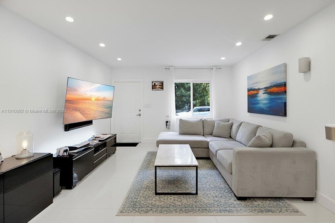 待售: $849,000 (3 贝兹, 2 浴室, 1466 平方英尺)