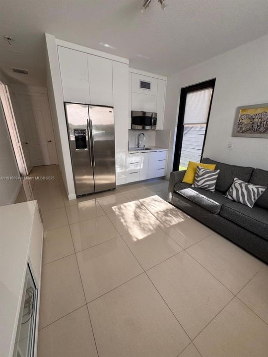 For Rent: $10,000 (5 beds, 4 baths, 3820 Square Feet)