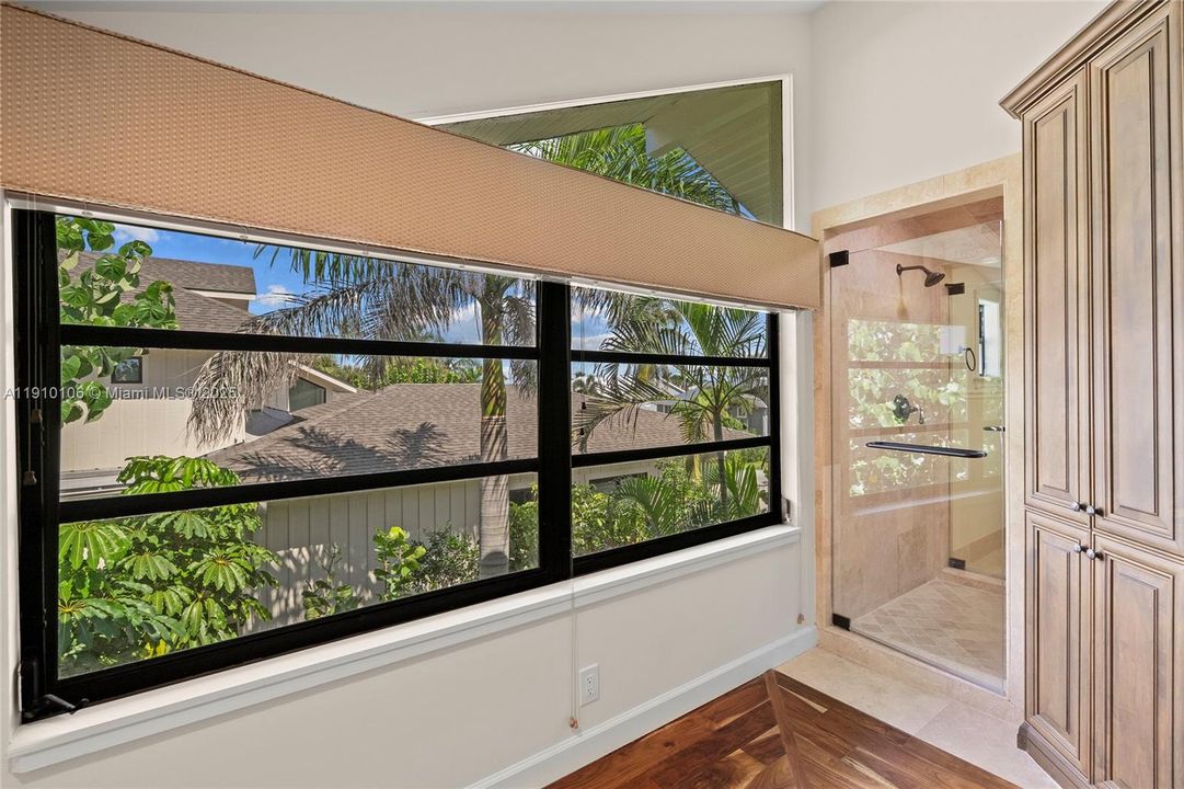 На продажу: $1,495,000 (4 спален, 4 ванн, 4699 Квадратных фут)