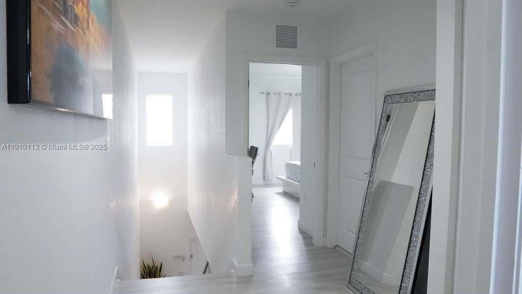 For Sale: $370,000 (3 beds, 3 baths, 1440 Square Feet)