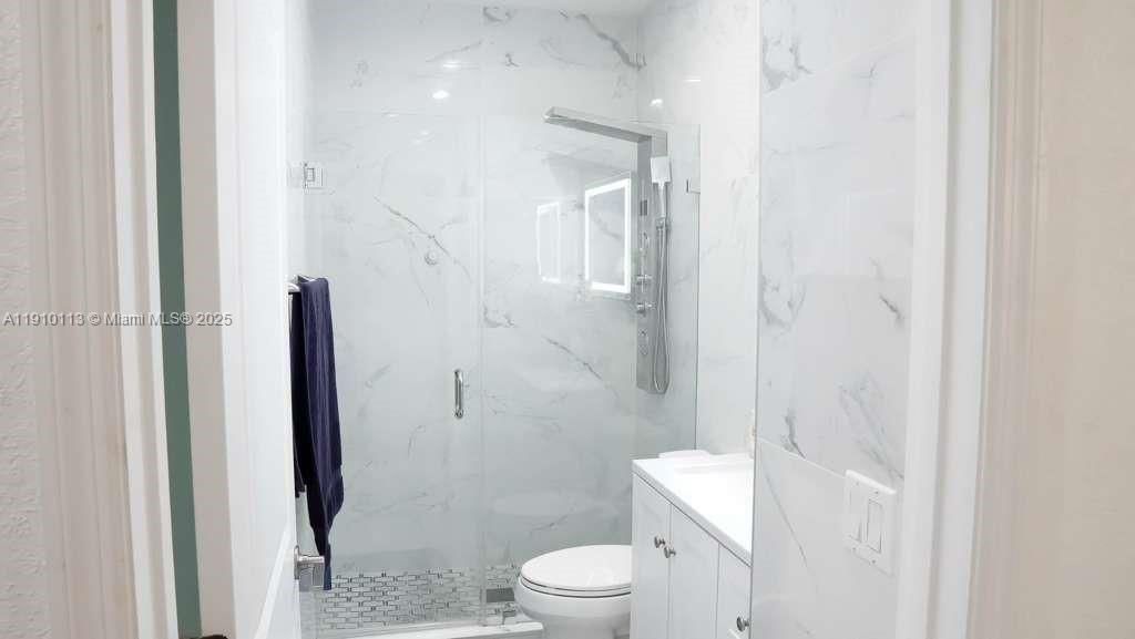 For Sale: $370,000 (3 beds, 3 baths, 1440 Square Feet)