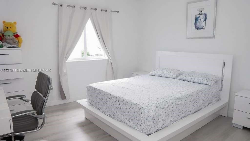 For Sale: $370,000 (3 beds, 3 baths, 1440 Square Feet)