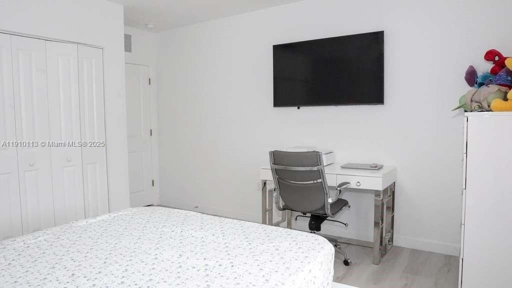 For Sale: $370,000 (3 beds, 3 baths, 1440 Square Feet)