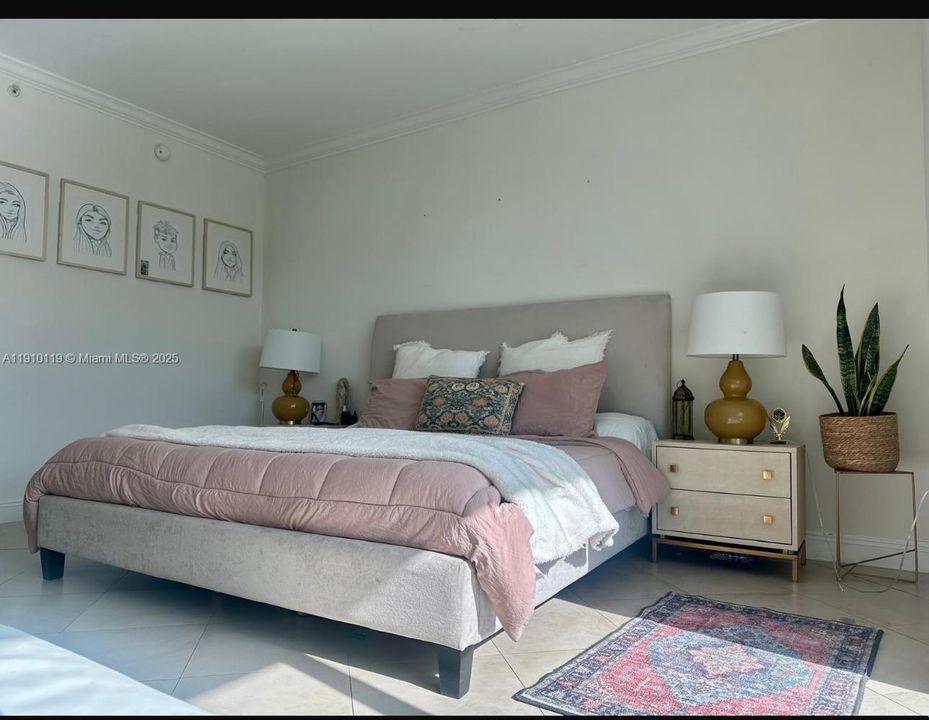 Recientemente alquilado: $4,500 (2 camas, 2 baños, 1298 Pies cuadrados)