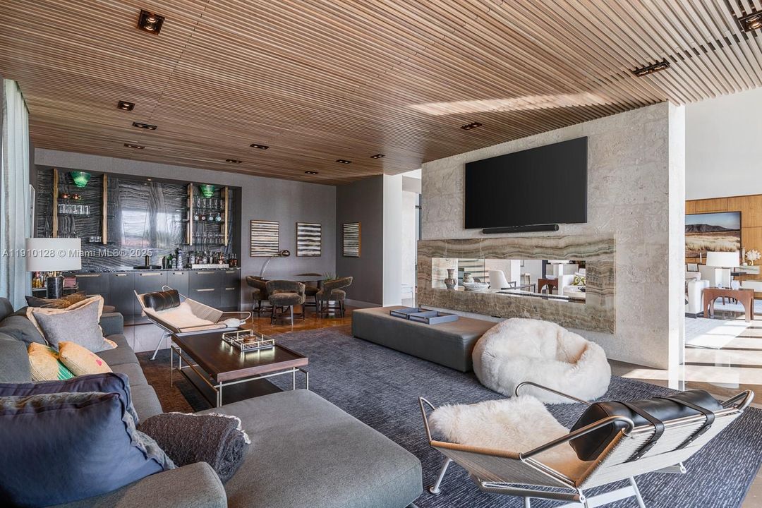 For Sale: $31,995,000 (5 beds, 6 baths, 8519 Square Feet)