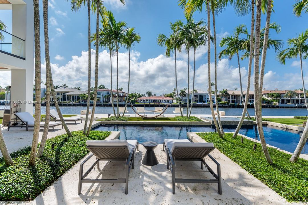 For Sale: $31,995,000 (5 beds, 6 baths, 8519 Square Feet)
