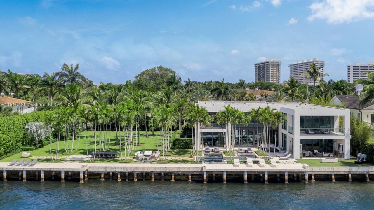 For Sale: $31,995,000 (5 beds, 6 baths, 8519 Square Feet)