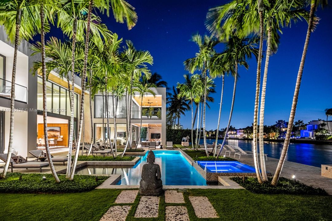 For Sale: $31,995,000 (5 beds, 6 baths, 8519 Square Feet)