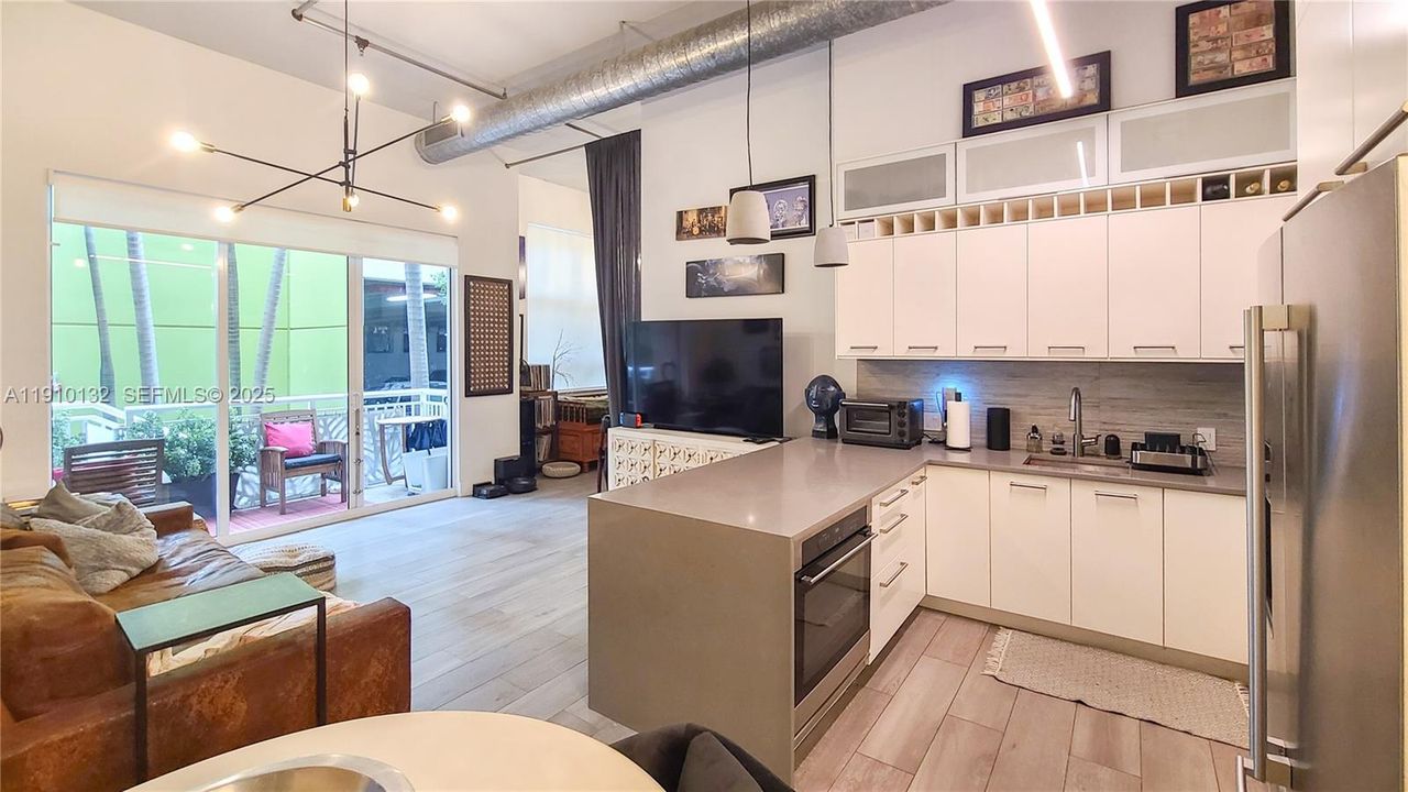 En Venta: $495,000 (2 camas, 2 baños, 1099 Pies cuadrados)