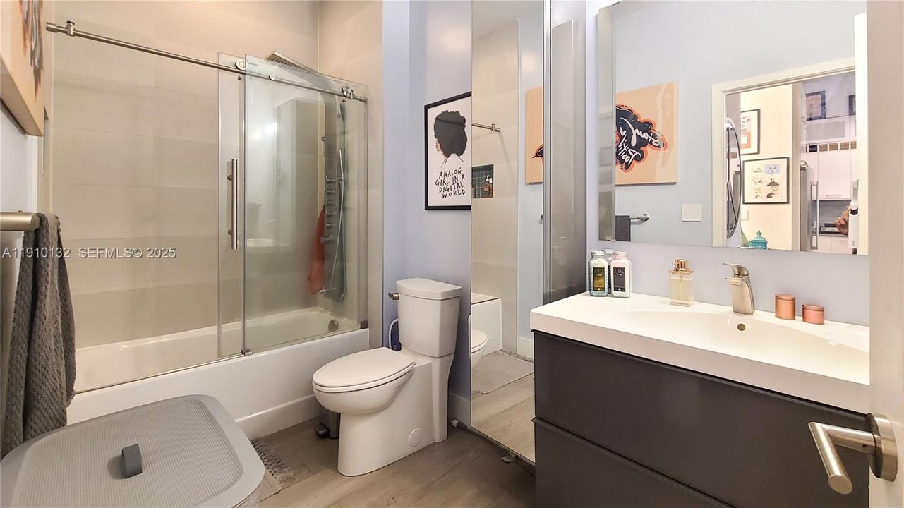 En Venta: $495,000 (2 camas, 2 baños, 1099 Pies cuadrados)