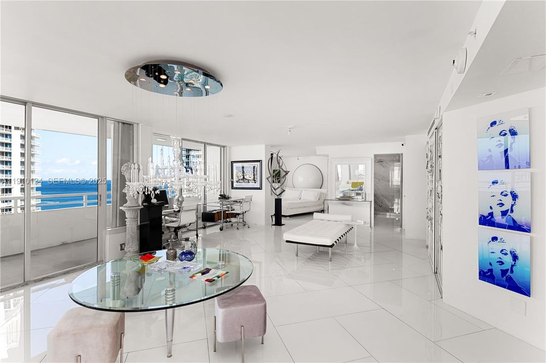 待售: $2,599,000 (2 贝兹, 2 浴室, 1559 平方英尺)