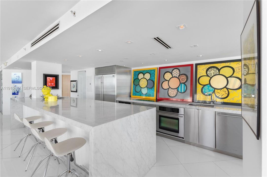 待售: $2,599,000 (2 贝兹, 2 浴室, 1559 平方英尺)