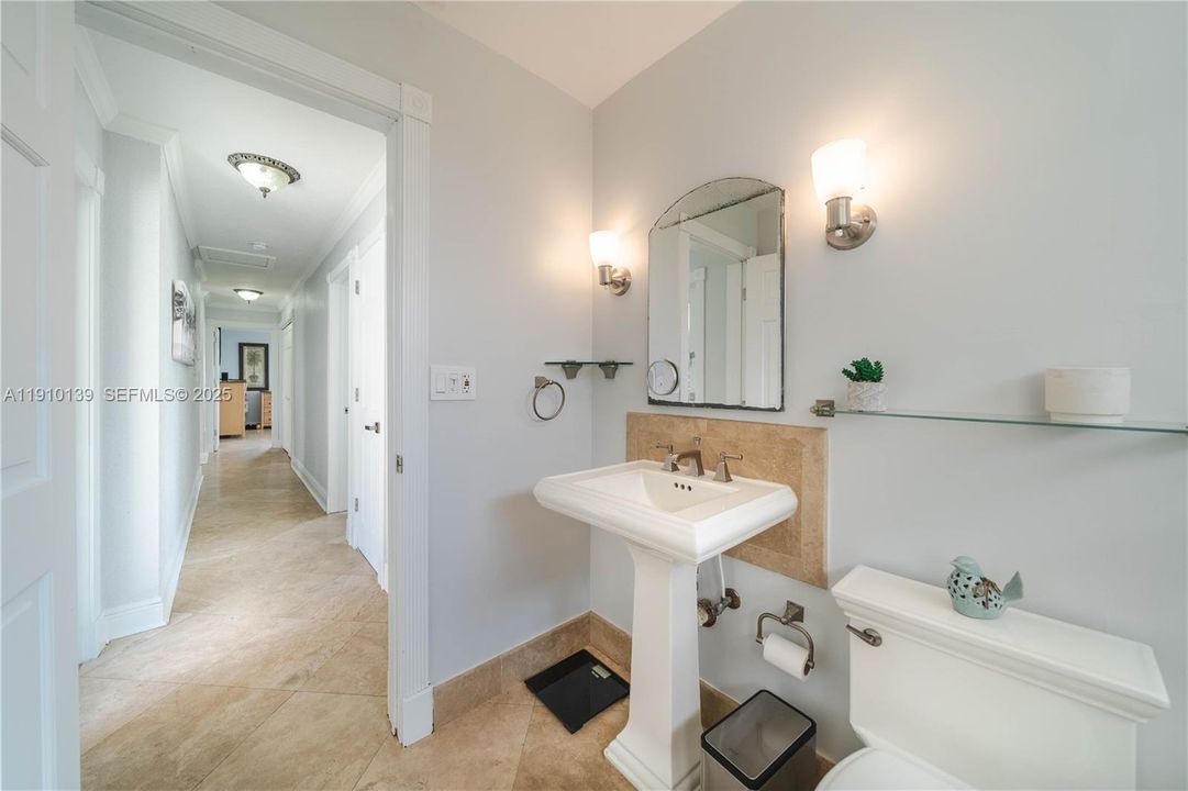 For Sale: $1,150,000 (3 beds, 2 baths, 1566 Square Feet)