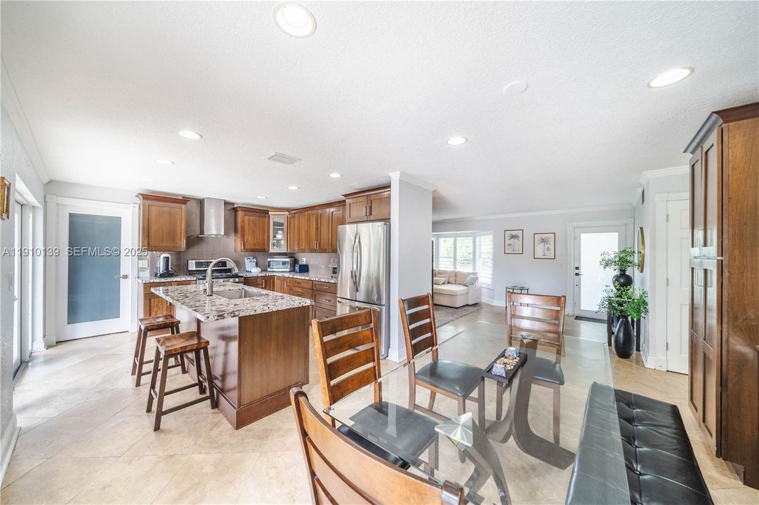 For Sale: $1,150,000 (3 beds, 2 baths, 1566 Square Feet)