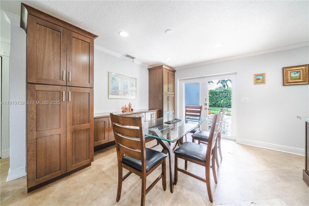 For Sale: $1,150,000 (3 beds, 2 baths, 1566 Square Feet)