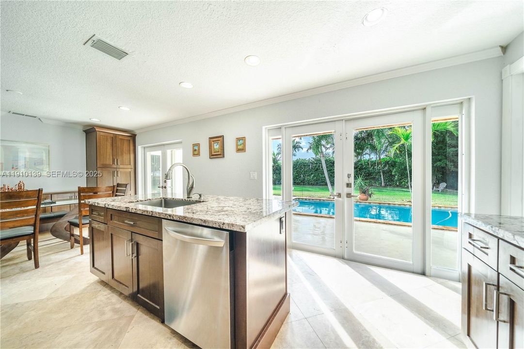 For Sale: $1,150,000 (3 beds, 2 baths, 1566 Square Feet)