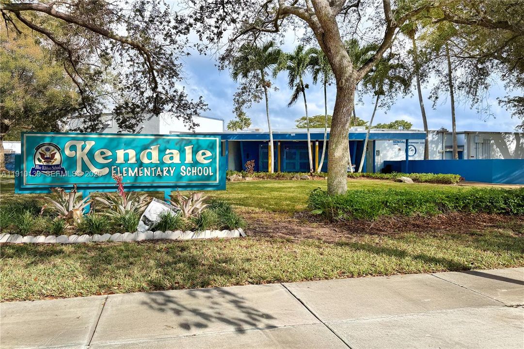 For Sale: $1,150,000 (3 beds, 2 baths, 1566 Square Feet)