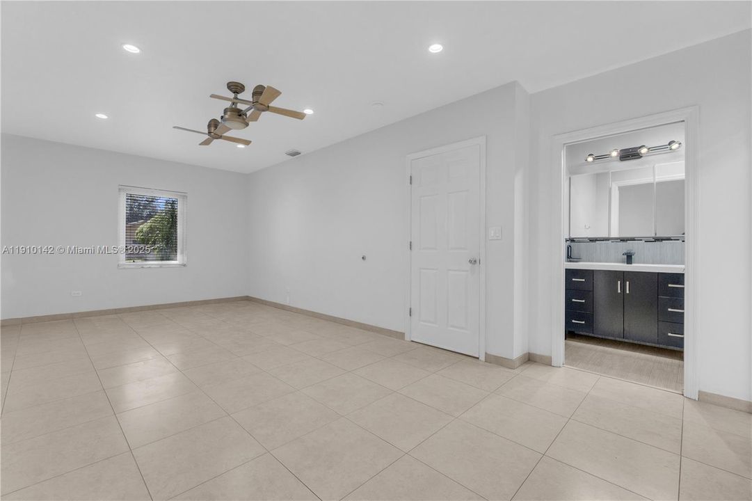 На продажу: $795,000 (4 спален, 3 ванн, 2080 Квадратных фут)